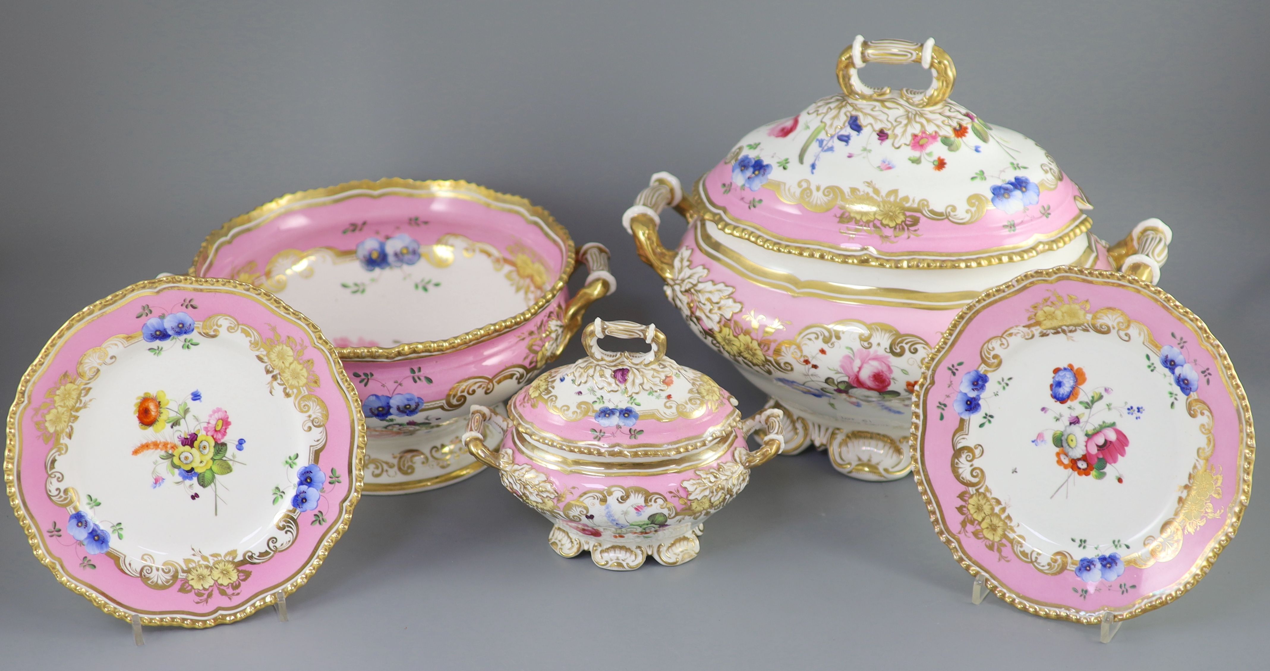 An extensive one hundred and thirteen piece English porcelain dinner and dessert service, c.1825-30,